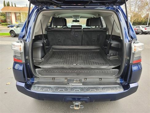 Used 2017 Toyota 4Runner SR5 image 12