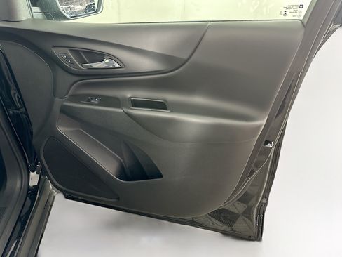 Used 2024 Chevrolet Equinox LT FWD image 31