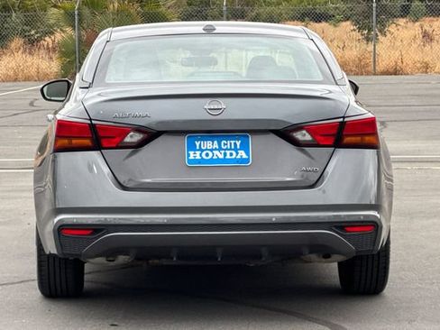 Used 2025 Nissan Altima 2.5 SV AWD/4WD image 5