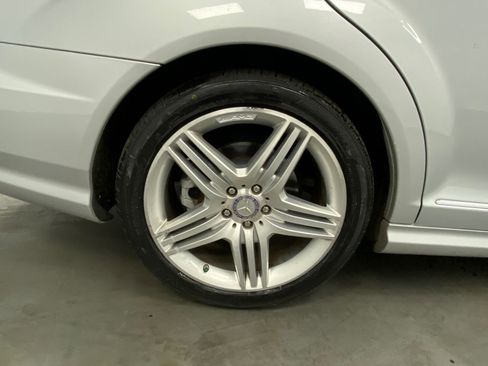 Used 2013 Mercedes-Benz S 550 4MATIC w/ Sport Pkg image 18