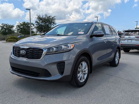 Used 2020 Kia Sorento LX FWD image 9