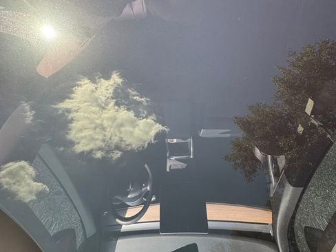 Used 2021 Tesla Model Y Long Range image 21