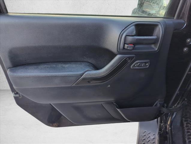 Used 2017 Jeep Wrangler Unlimited Sahara AWD/4WD image 11