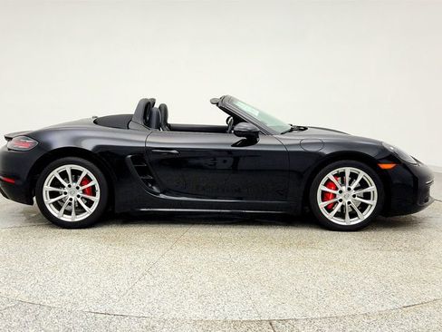 Used 2018 Porsche 718 Boxster S image 4