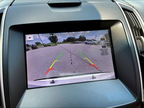 Used 2019 Ford Edge SEL w/ Equipment Group 201A FWD image 16