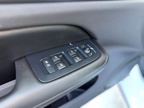 Used 2022 Volvo S60 B5 Momentum image 21