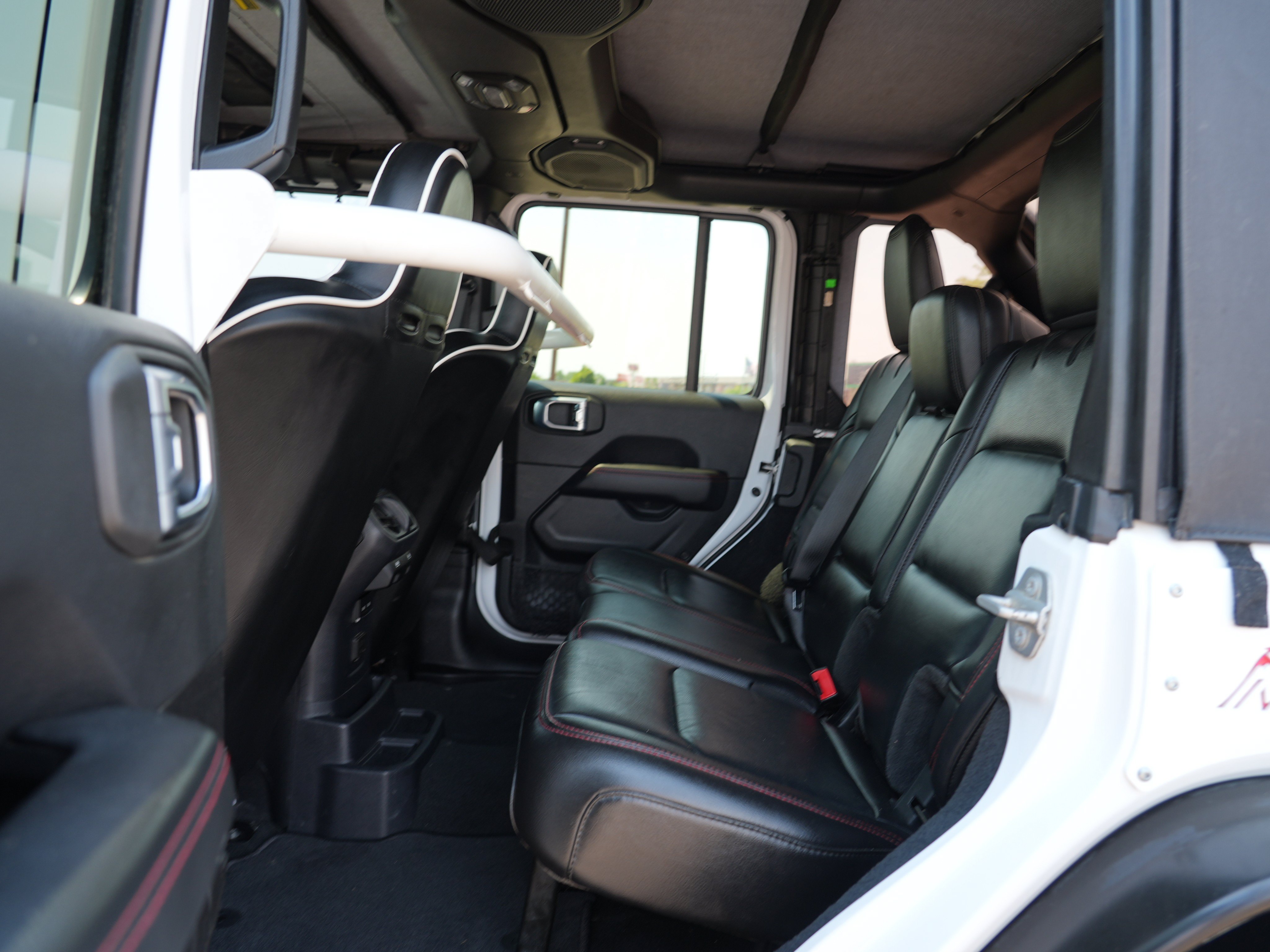 Used 2021 Jeep Wrangler Unlimited Rubicon AWD/4WD image 18