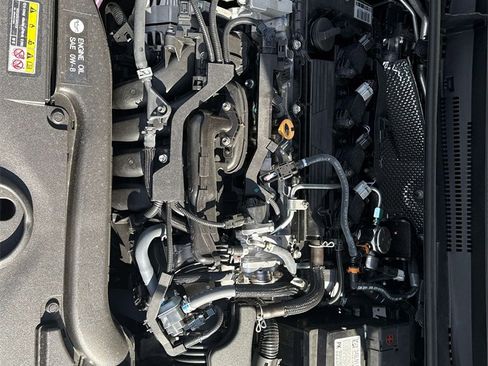 Used 2025 Toyota Corolla SE image 22