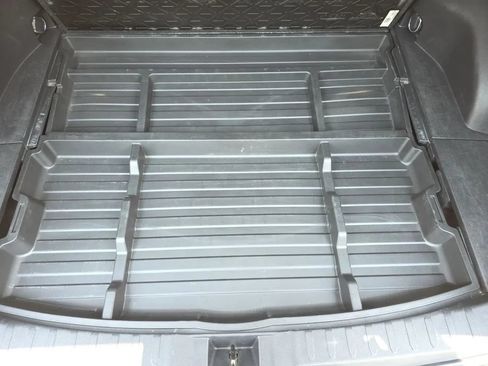 Used 2020 Toyota RAV4 XLE FWD image 49
