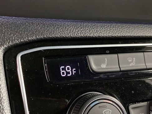 Used 2023 Volkswagen Atlas Cross Sport SEL R-Line image 8