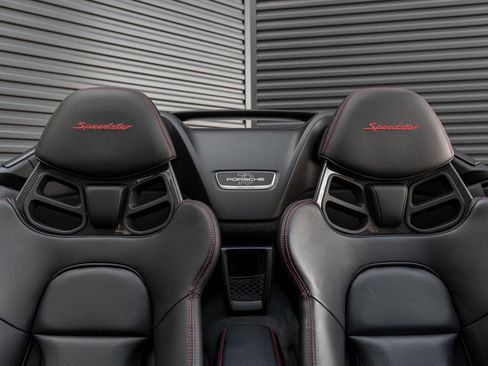 Certified 2019 Porsche 911 Speedster RWD image 20