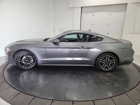 Used 2022 Ford Mustang Premium RWD image 4