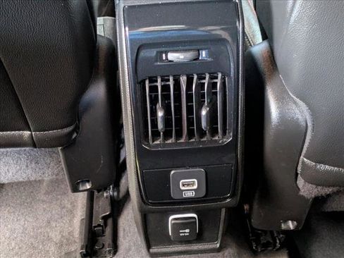 Used 2024 Jeep Compass Trailhawk image 17