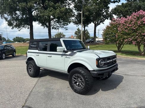 Used 2021 Ford Bronco Outer Banks AWD/4WD image 1