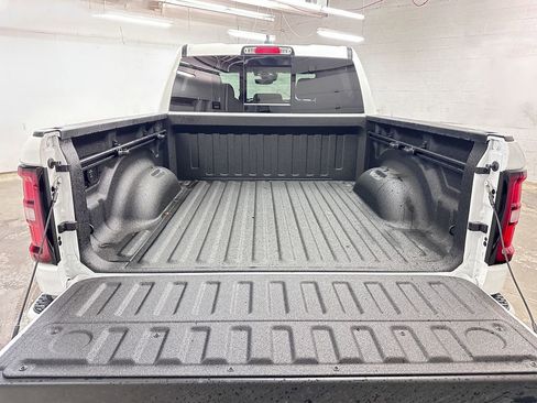 New 2026 RAM 1500 4x4 Crew Cab image 13