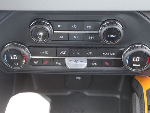 Used 2023 Ford Bronco Badlands AWD/4WD image 36