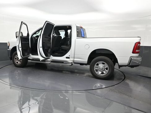 Used 2024 RAM 2500 Tradesman w/ Chrome Appearance Group AWD/4WD image 35