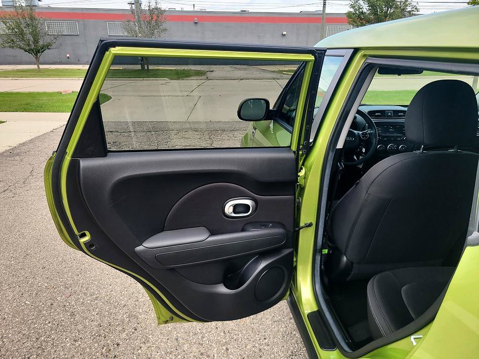 Used 2016 Kia Soul w/ Convenience Package FWD image 31
