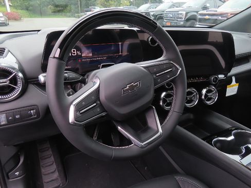 New 2026 Chevrolet Blazer EV LT w/ Super Cruise Package AWD/4WD image 16