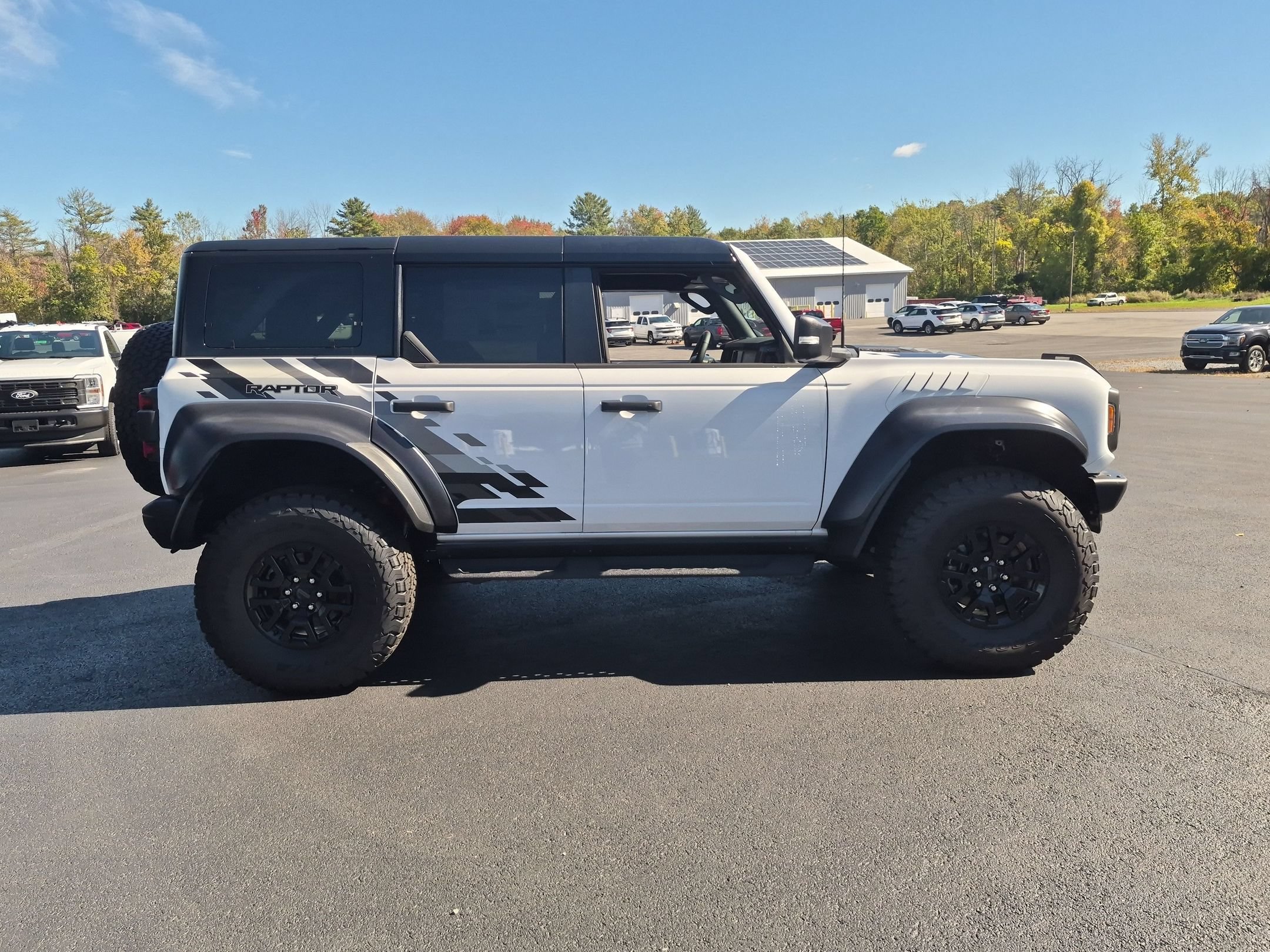 New 2026 Ford Bronco Raptor AWD/4WD image 2