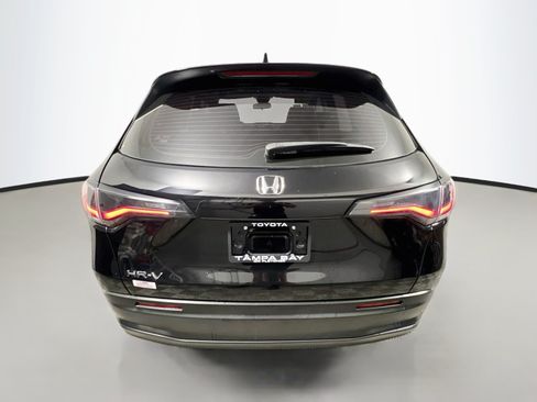 Used 2024 Honda HR-V LX image 6
