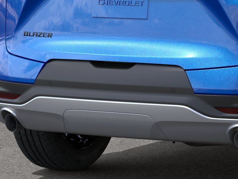 New 2026 Chevrolet Blazer LT w/ LPO, Black Sport Package FWD image 14