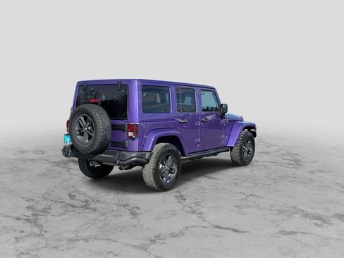 Used 2017 Jeep Wrangler Unlimited Sahara AWD/4WD image 8