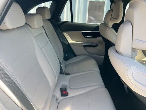 Used 2023 Mercedes-Benz GLC 300 image 23