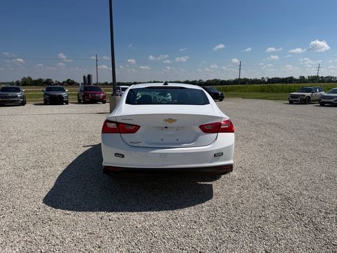 Used 2024 Chevrolet Malibu LS FWD image 4