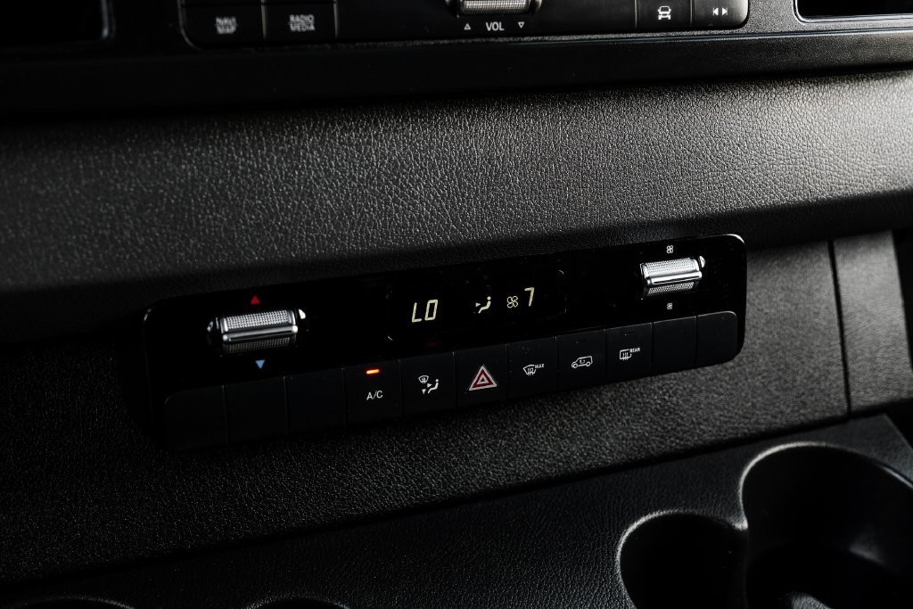 Used 2019 Mercedes-Benz Sprinter 170 w/ Driver Convenience Package image 25