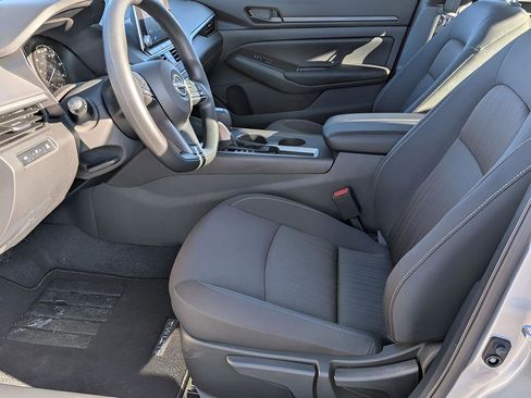Certified 2025 Nissan Altima 2.5 S FWD image 11