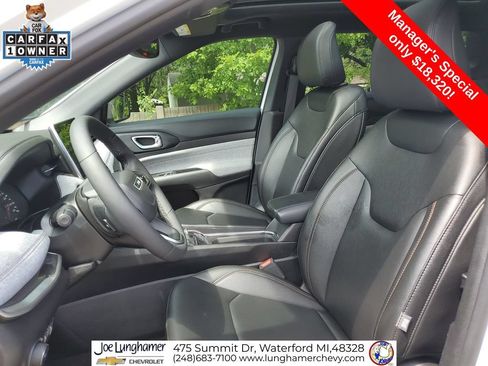 Used 2024 Jeep Compass Latitude w/ Sun and Sound Group AWD/4WD image 21