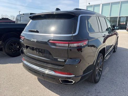 Used 2023 Jeep Grand Cherokee L Overland w/ Luxury Tech Group IV AWD/4WD image 12