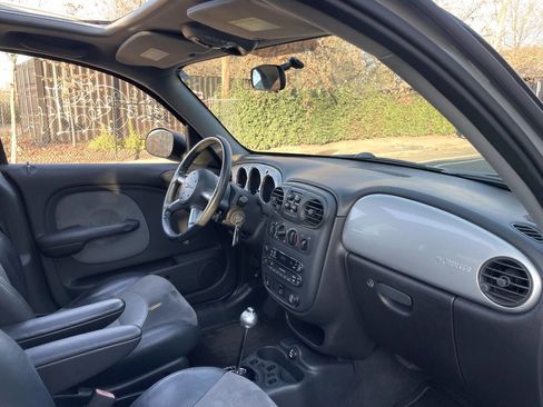 Used 2004 Chrysler PT Cruiser Limited image 16