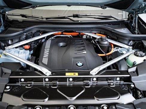 New 2026 BMW X5 xDrive50e w/ M Sport Package image 38