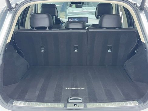 Used 2022 Genesis GV70 2.5T w/ Select Package image 12