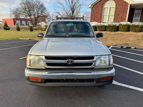 Used 2000 Toyota Tacoma 2WD Xtracab image 14
