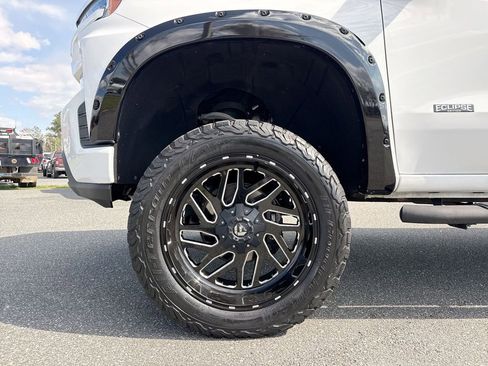 Used 2022 Chevrolet Silverado 1500 RST w/ Safety Package image 10