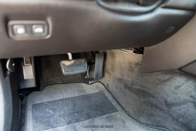 Used 2006 Cadillac XLR RWD image 70