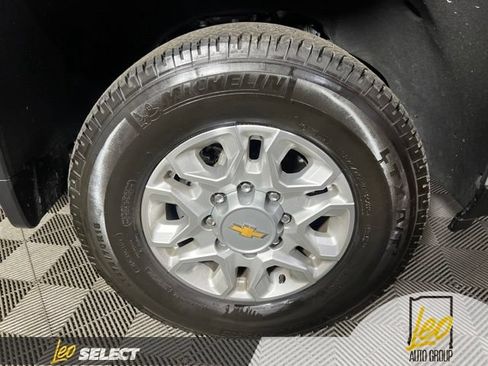 Used 2025 Chevrolet Silverado 3500 LT w/ Safety Package AWD/4WD image 27