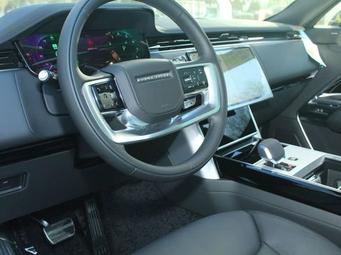 New 2026 Land Rover Range Rover Long Wheelbase SE AWD/4WD image 14