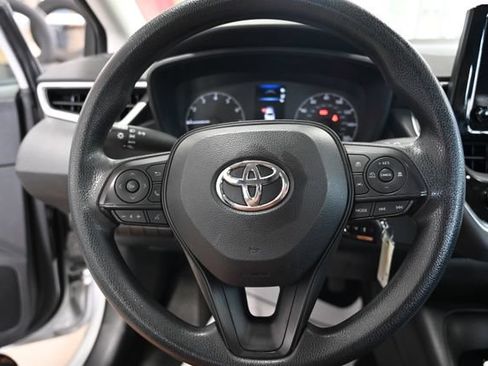 Used 2023 Toyota Corolla LE FWD image 22