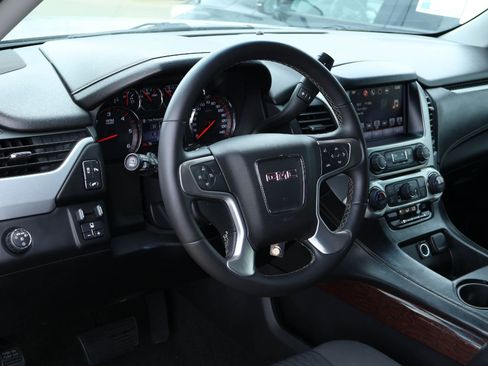 Used 2016 GMC Yukon SLE w/ Convenience Package RWD image 2