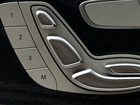 Used 2018 Mercedes-Benz E 300 image 44
