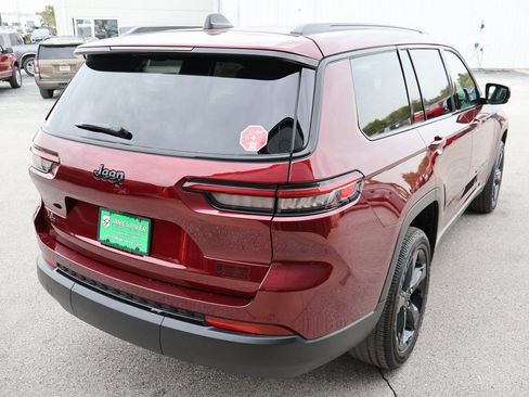 New 2025 Jeep Grand Cherokee L Altitude image 5