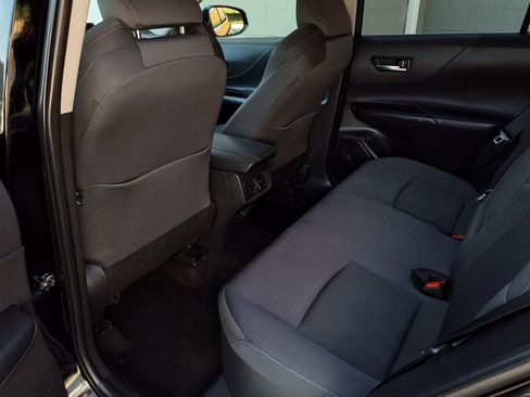 Certified 2021 Toyota Venza LE w/ Carpet Mat Package (TMS) image 19