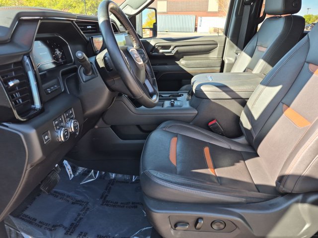 Used 2024 GMC Sierra 2500 AT4 w/ AT4 Premium Plus Package AWD/4WD image 15
