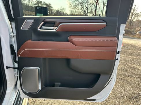 New 2026 GMC Sierra 2500 Denali Ultimate image 17