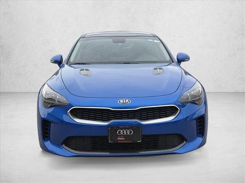 Used 2018 Kia Stinger Premium image 2