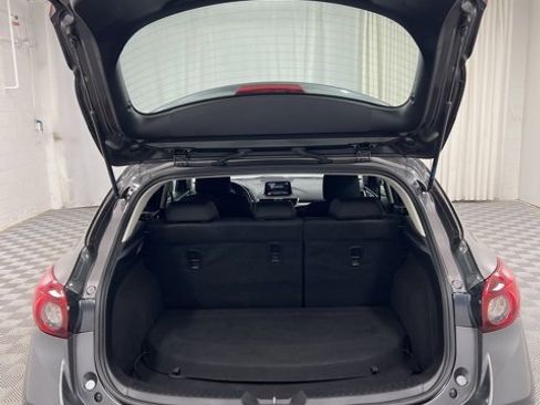 Used 2018 MAZDA MAZDA3 Sport image 18